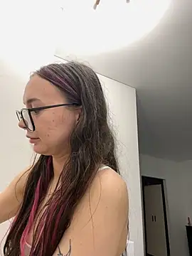 OliviaMorgan  online show from May 28, 11:49 am