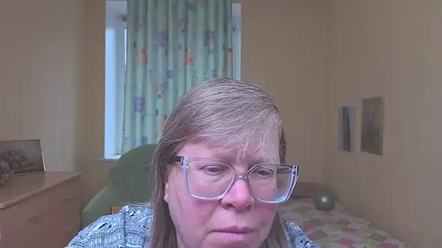 Snapshot of Emma_Eclipsee chatting on March 19, 11:54 am Emma Eclipsee online show from March 19, 11:54 am