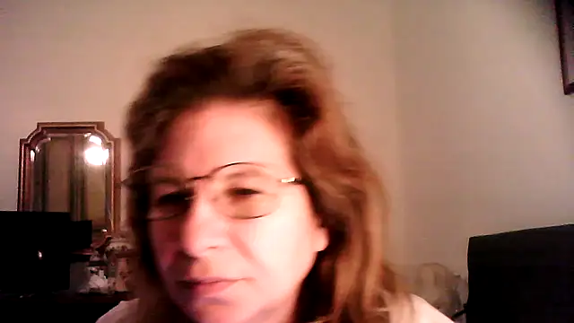 Snapshot of oxavector chatting on March 3, 8:10 am oxavector online show from March 3, 8:10 am