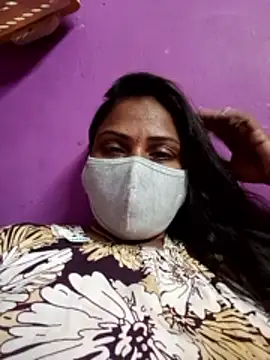 Tamil Hot Nisha online show from March 4, 10:28 pm