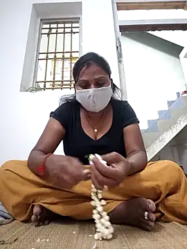 Tamil Hot Nisha online show from February 25, 5:13 pm