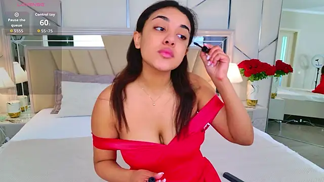 Luna Cortier online show from May 10, 5:22 am