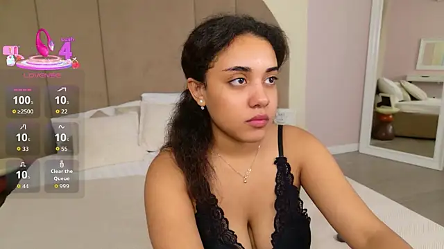 Snapshot of Luna_Cortier chatting on June 12, 5:16 am Luna Cortier online show from June 12, 5:16 am