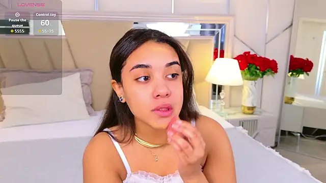 Luna Cortier online show from March 11, 5:56 am