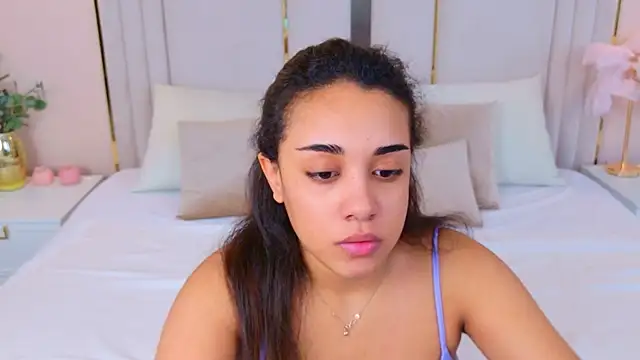 Luna Cortier online show from June 5, 5:12 am