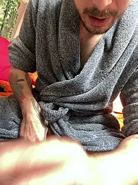 Piratee666 online show from April 2, 11:28 am