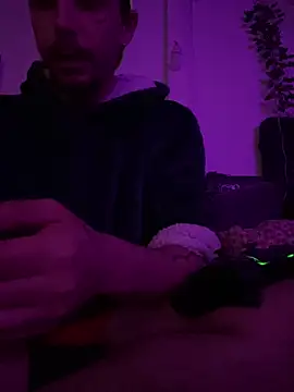 Snapshot of Piratee666 chatting on March 1, 11:16 pm Piratee666 online show from March 1, 11:16 pm