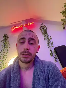 Piratee666 online show from March 29, 12:45 am