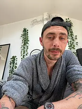 Piratee666 online show from April 23, 7:48 am