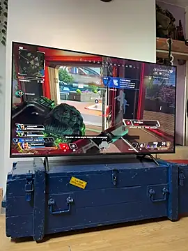 Snapshot of Piratee666 chatting on February 2, 10:14 am Piratee666 online show from February 2, 10:14 am