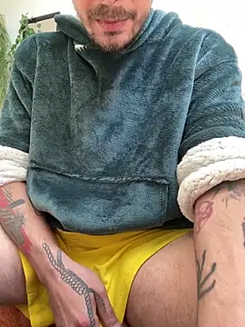 Piratee666 online show from April 7, 7:32 am