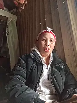 Snapshot of lena-cute chatting on February 20, 7:10 am lena-cute online show from February 20, 7:10 am