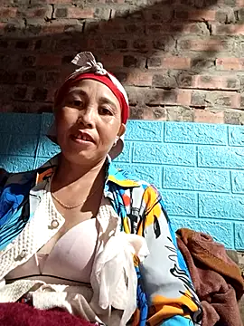 Snapshot of lena-cute chatting on February 19, 4:31 am lena-cute online show from February 19, 4:31 am