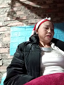 Snapshot of lena-cute chatting on February 19, 6:49 pm lena-cute online show from February 19, 6:49 pm