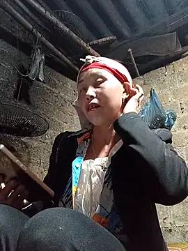 Snapshot of lena-cute chatting on February 10, 12:15 pm lena-cute online show from February 10, 12:15 pm