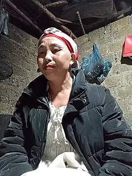 Snapshot of lena-cute chatting on February 11, 1:44 pm lena-cute online show from February 11, 1:44 pm