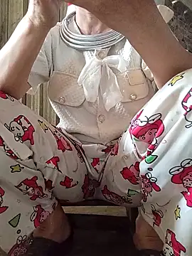 lena-cute online show from April 5, 2:29 am