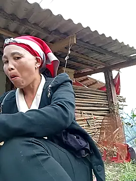 Snapshot of lena-cute chatting on February 14, 10:04 am lena-cute online show from February 14, 10:04 am