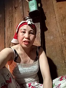 Snapshot of lena-cute chatting on February 6, 11:06 am lena-cute online show from February 6, 11:06 am