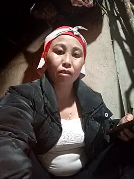 Snapshot of lena-cute chatting on February 21, 12:18 pm lena-cute online show from February 21, 12:18 pm