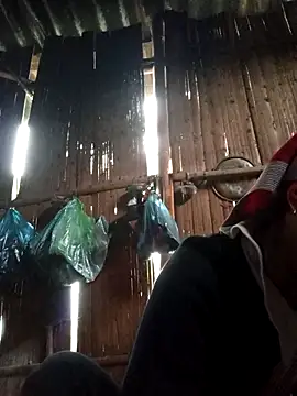 Snapshot of lena-cute chatting on February 13, 9:53 am lena-cute online show from February 13, 9:53 am