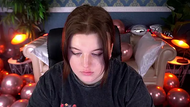 Snapshot of KristiFoxy chatting on February 2, 1:54 pm KristiFoxy online show from February 2, 1:54 pm