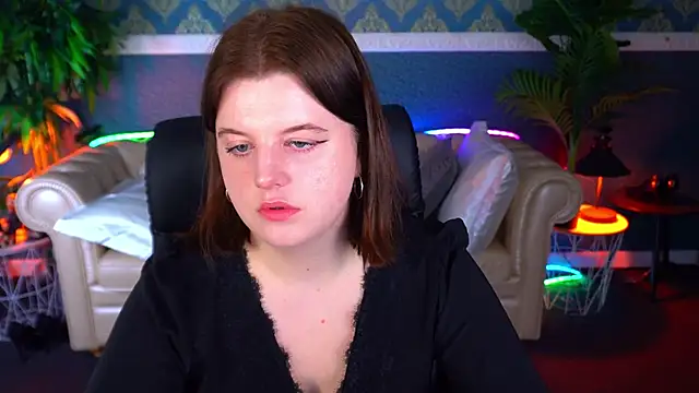 KristiFoxy online show from April 19, 5:19 am
