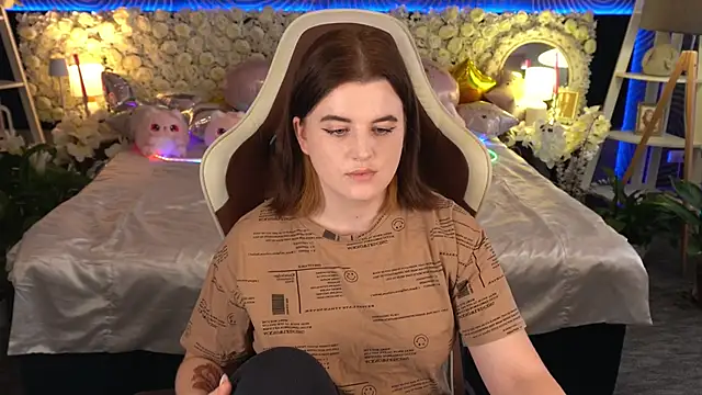 KristiFoxy online show from May 24, 12:38 pm