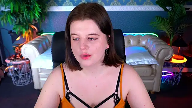 KristiFoxy online show from April 11, 5:26 am