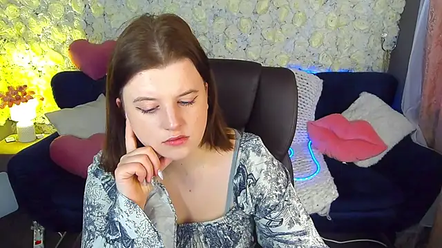 KristiFoxy online show from April 27, 5:27 am