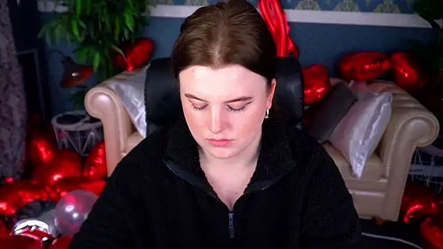 Snapshot of KristiFoxy chatting on February 12, 1:22 pm KristiFoxy online show from February 12, 1:22 pm