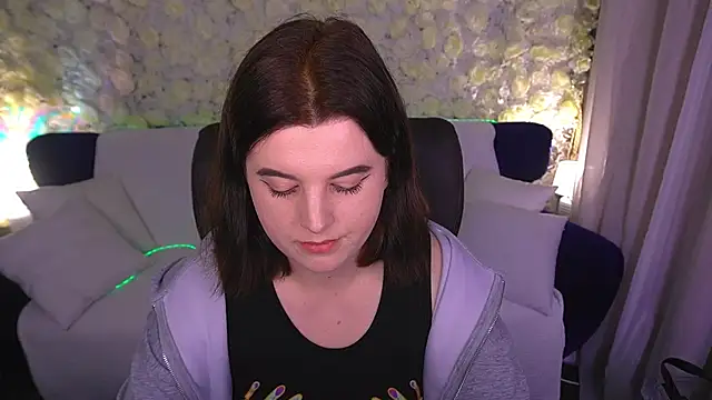 KristiFoxy online show from May 29, 6:47 pm