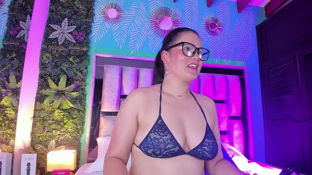 Mari cooper1 online show from April 14, 9:42 pm