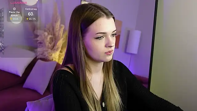 StarryLia online show from April 1, 8:50 pm