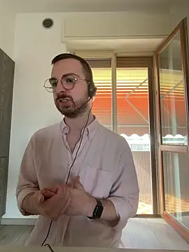 ItalianAlex online show from May 29, 8:09 am