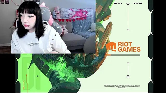 Snapshot of MollysLand chatting on February 28, 6:46 am MollysLand online show from February 28, 6:46 am