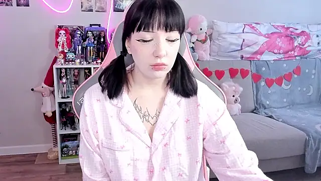 Snapshot of MollysLand chatting on February 26, 8:36 am MollysLand online show from February 26, 8:36 am