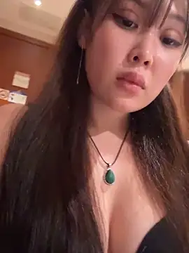 YukiiTYAN online show from April 14, 11:37 am