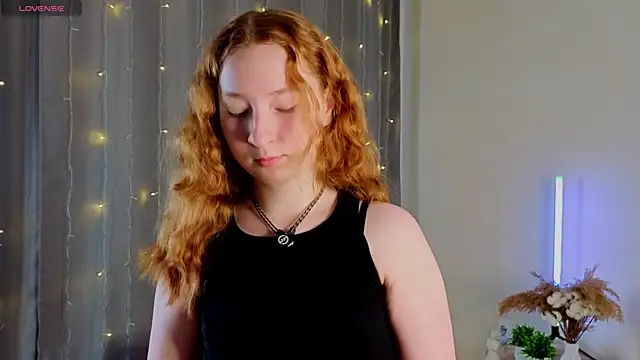 Snapshot of MaraButtrey chatting on July 5, 3:22 am MaraButtrey online show from July 5, 3:22 am