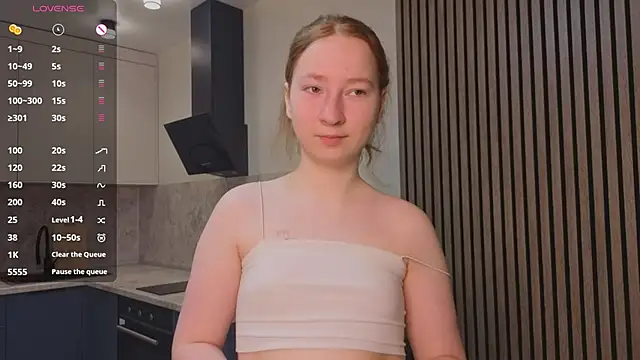 MaraButtrey online show from March 29, 1:07 am