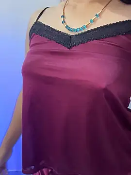 Hot Bhavi  online show from June 5, 6:02 pm