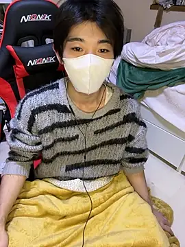 Snapshot of Mura109905 chatting on February 18, 1:51 pm Mura109905 online show from February 18, 1:51 pm