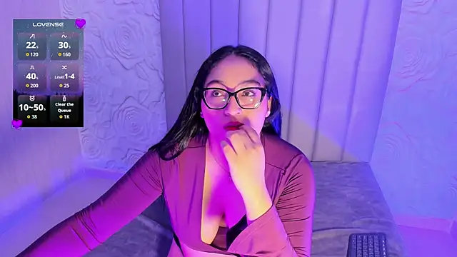 Snapshot of Lya_dubois_ chatting on July 12, 1:23 pm Lya dubois online show from July 12, 1:23 pm