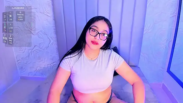 Snapshot of Lya_dubois_ chatting on July 17, 7:55 pm Lya dubois online show from July 17, 7:55 pm