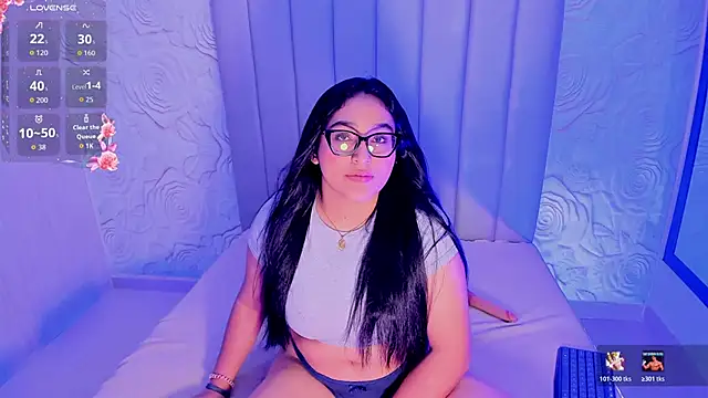 Snapshot of Lya_dubois_ chatting on June 27, 8:37 pm Lya dubois online show from June 27, 8:37 pm