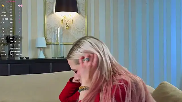 SimonaKaroly online show from February 24, 8:59 am