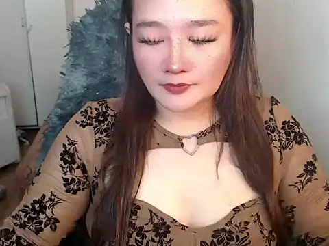 UrLovelyWetPussy online show from February 21, 8:05 am