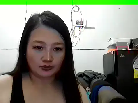 UrLovelyWetPussy online show from March 4, 11:29 am