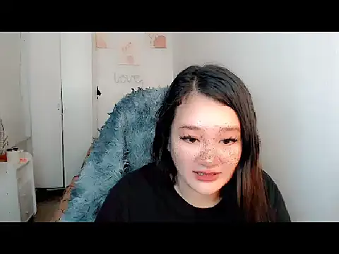 UrLovelyWetPussy online show from February 12, 8:47 am