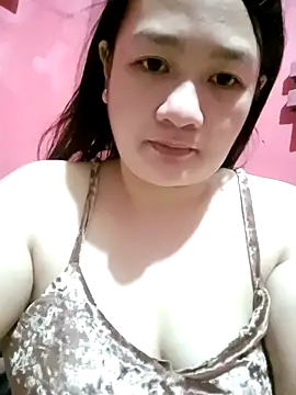 UrLovelyWetPussy online show from March 18, 8:50 am